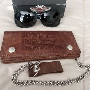 Harley-Davidson Rustic Brown Men's Chain Wallet and women’s sunglasses